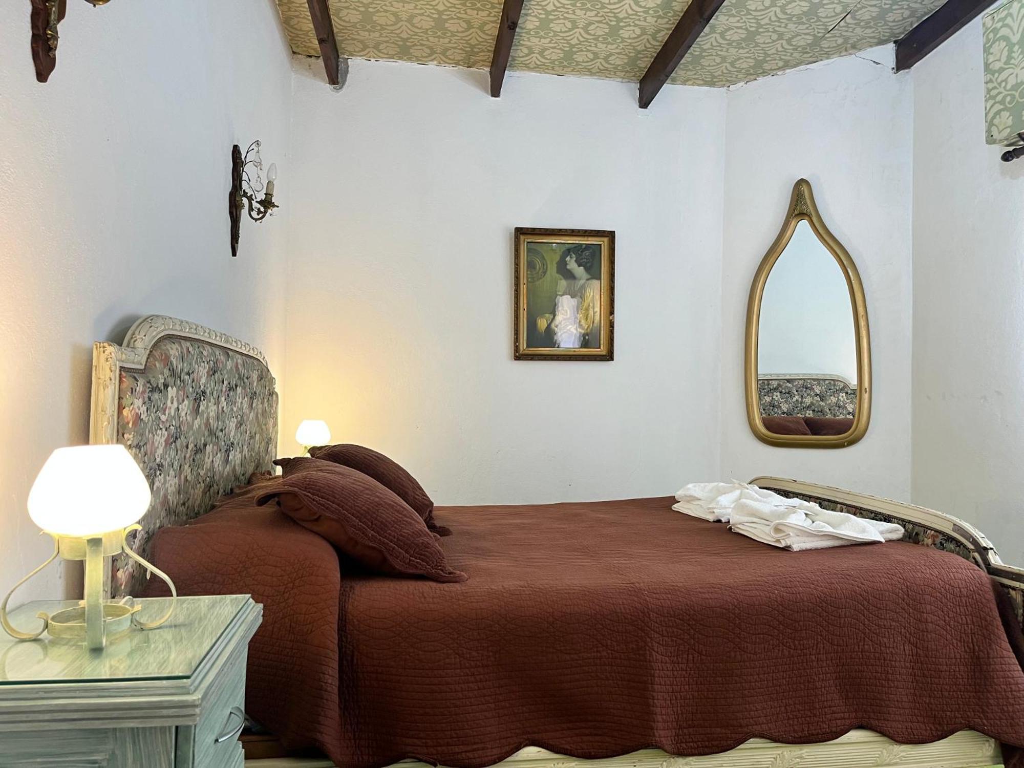 Aparthotel "La Loma" - Vieja Casona à El Calafate Extérieur photo